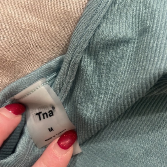 Aritzia TNA Light teal size medium workout set - crop top and spandex shorts - Picture 5 of 6